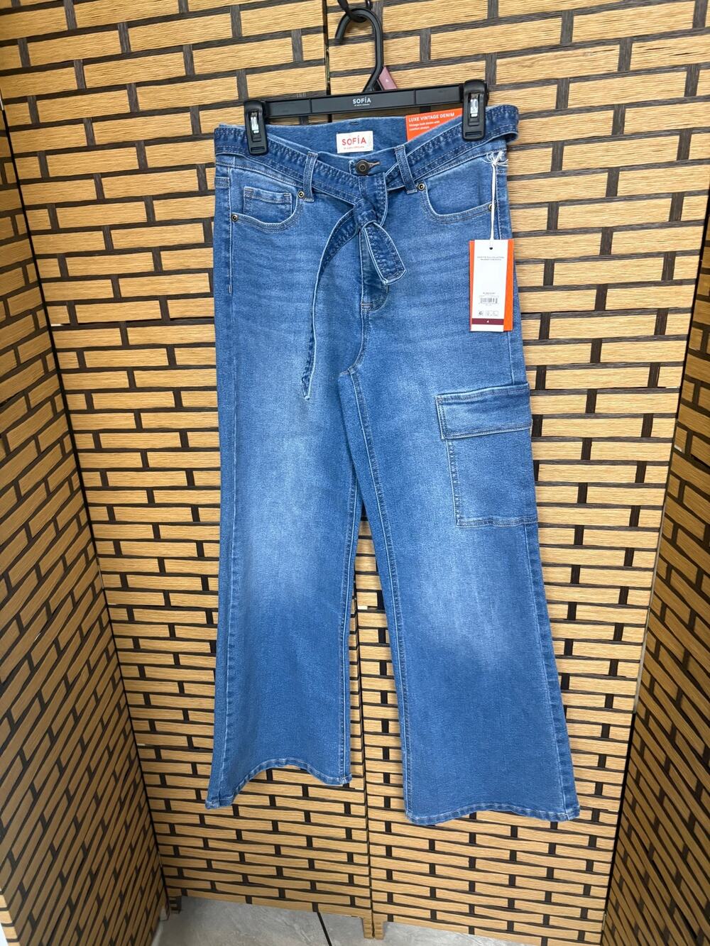 Sofia by Sofia Vergara Belted Cargo Jeans Size 4